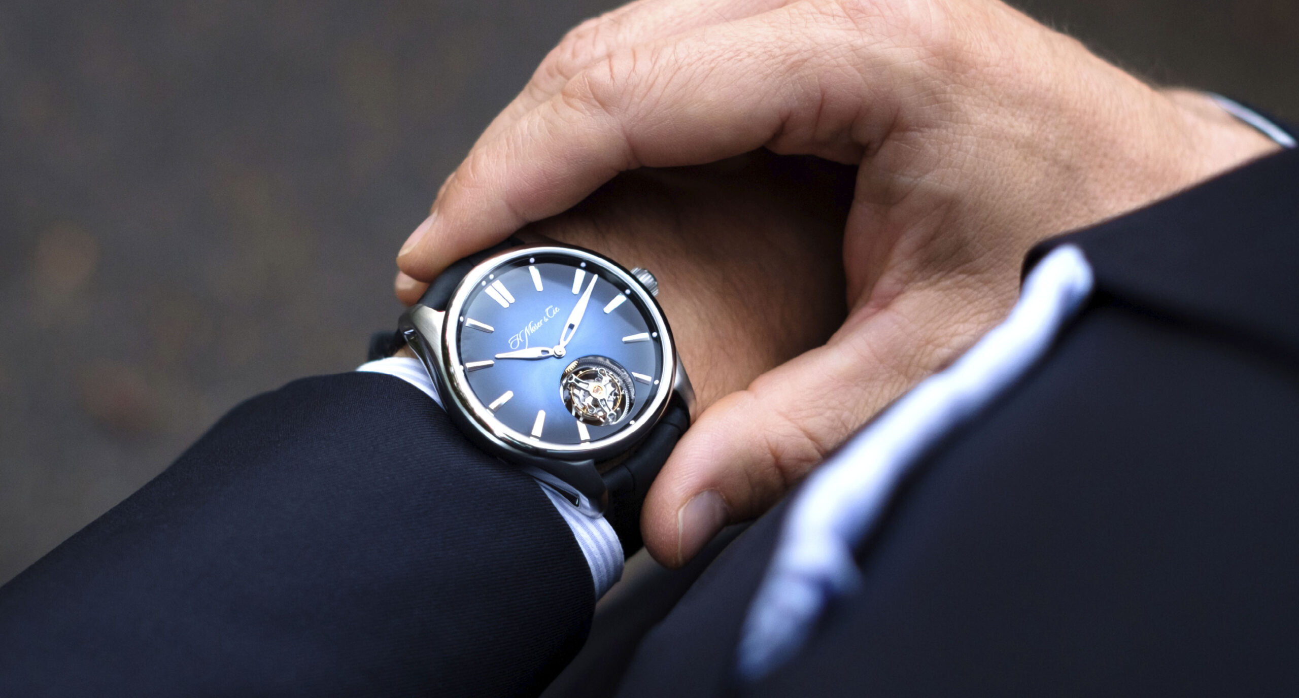 Pioneer tourbillon online